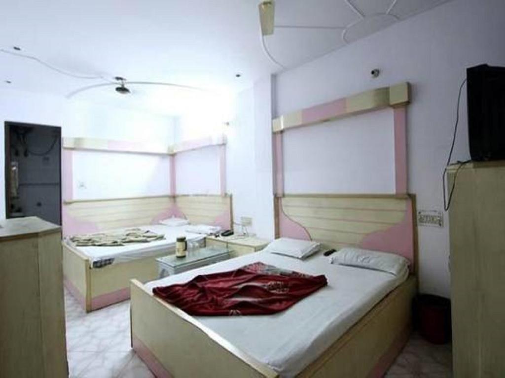 Hotel Hans International Νέο Δελχί Δωμάτιο φωτογραφία